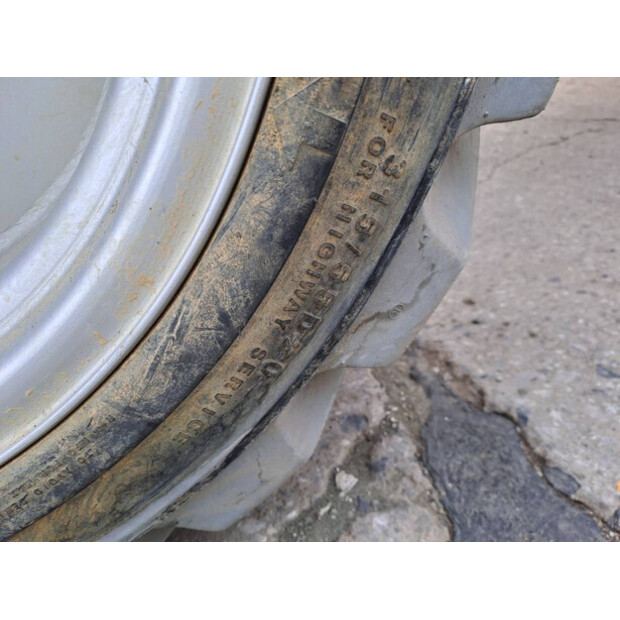 2022 جيه ال جي EC520AJ-46475314