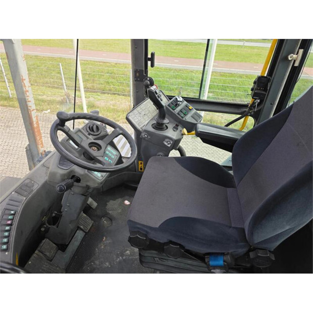 2011 KALMAR DRF400-60C5-46475654