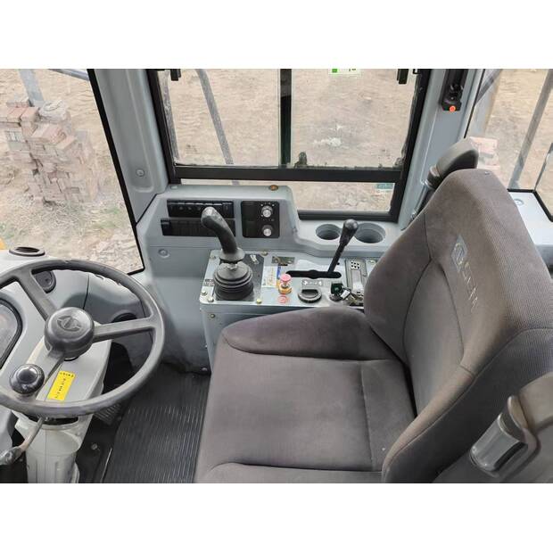 2023 SEM 655D-46476008