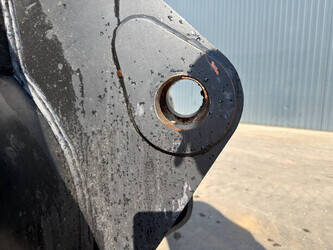 2023-caterpillar-966g-1440823-46476114