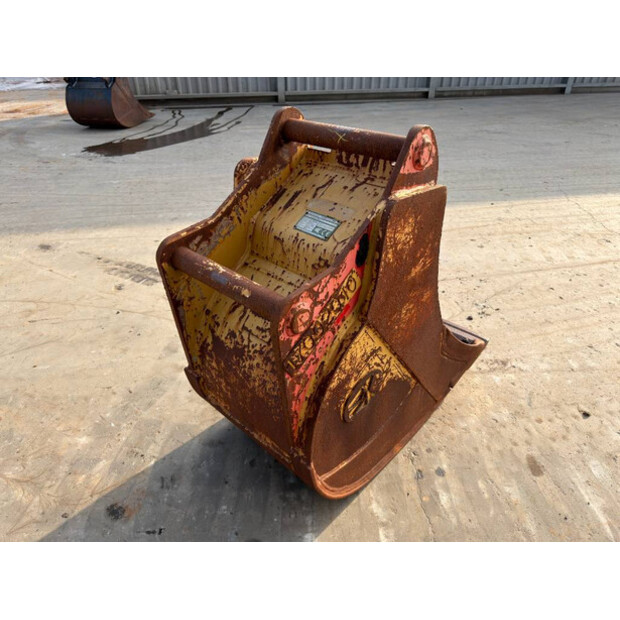 2017 OilQuick OQ65-46476136