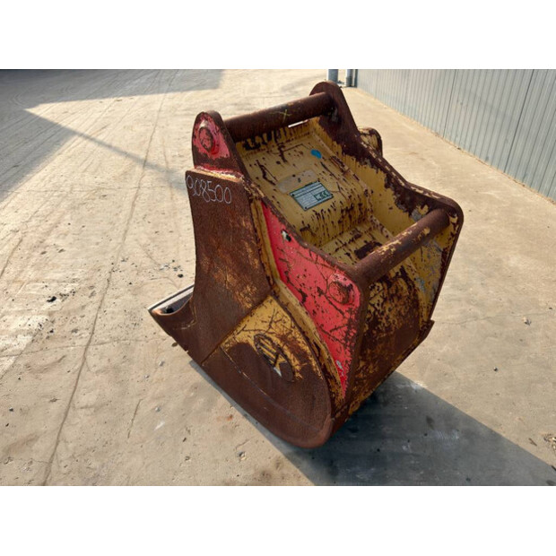 2017 OilQuick OQ65-46476138