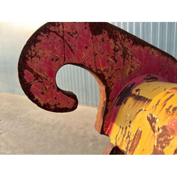 2015 فيراكتيرت CW20-46476163