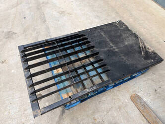 caterpillar-320f-1440835-46476262