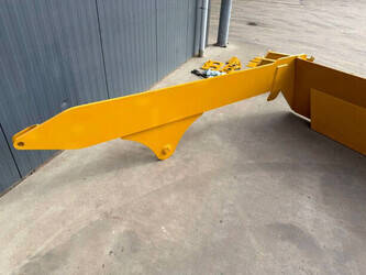 2026-volvo-a40f-1440953-46477200