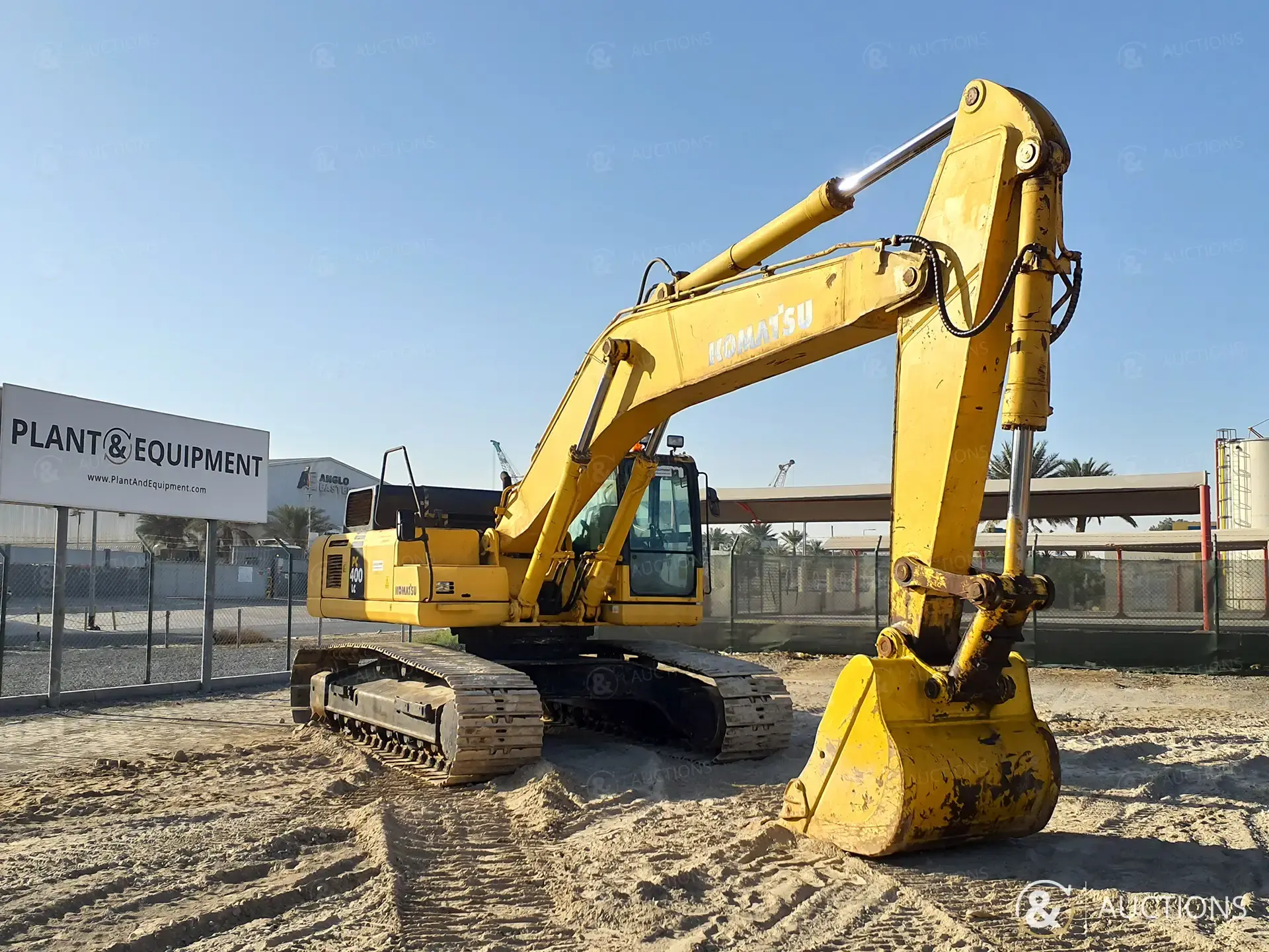 Image for Long Reach Excavators 2017 Komatsu PC400LC-8R