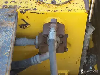 2017-komatsu-pc400lc-8r-1424132-46477570