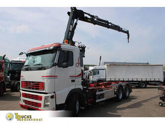 صورة ل شاحنات 2007 فولفو FM