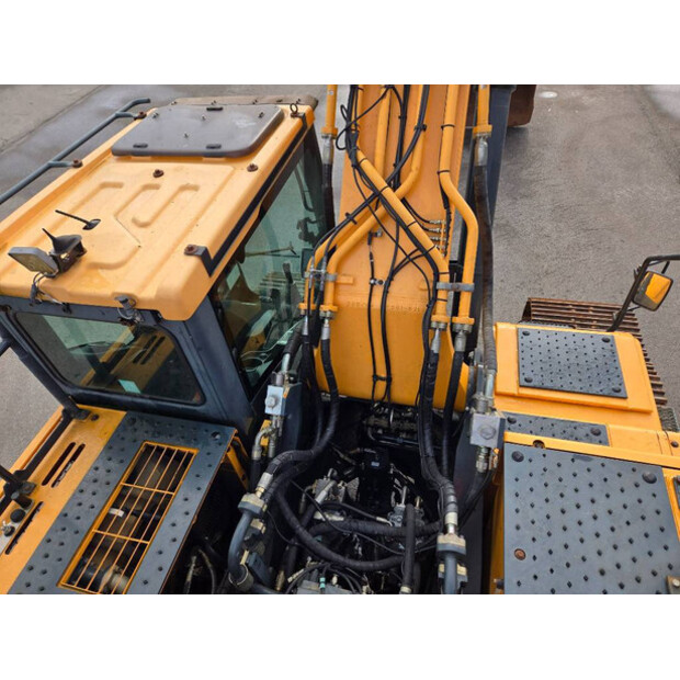 2016 هيونداي HX520L-46477879