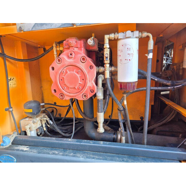 2016 هيونداي HX520L-46477884