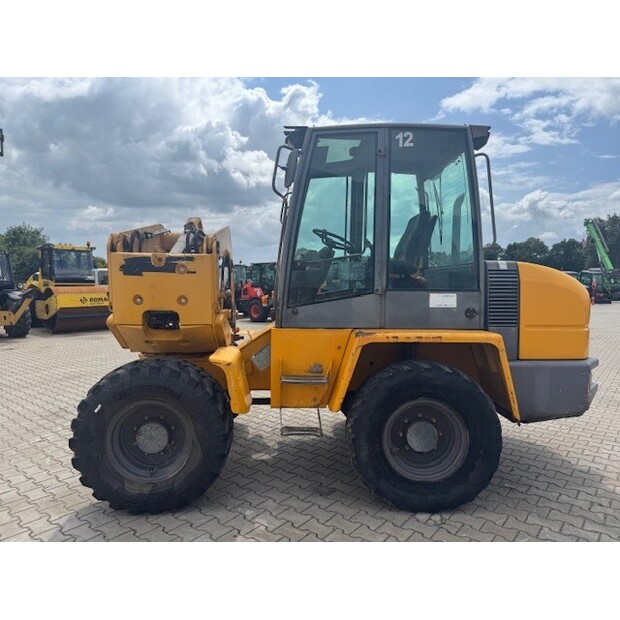 Ahlmann AS90-46485381