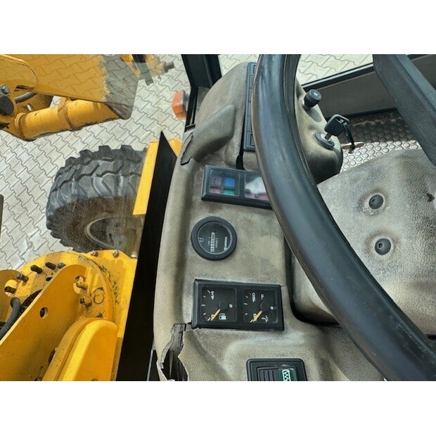 Ahlmann AS90-46485383