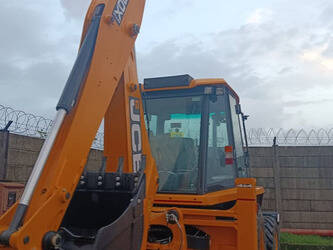 2024-jcb-3dx-1441031-46486965