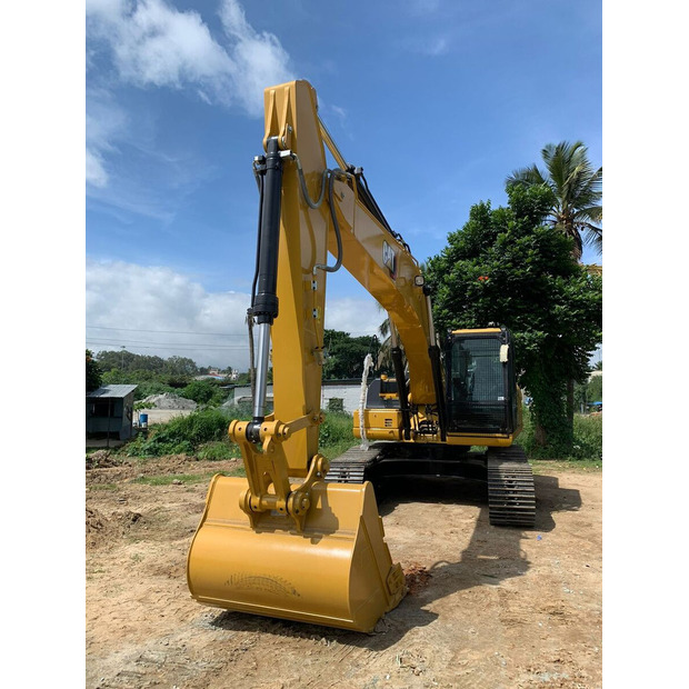 2025 Caterpillar 323D3-46487025