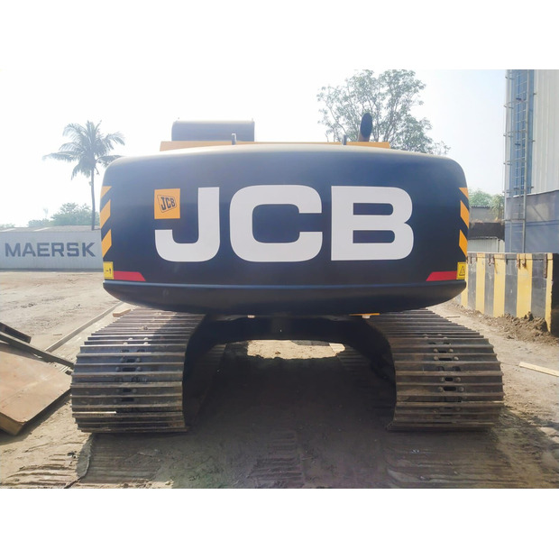 2025 JCB 245LR-46487282