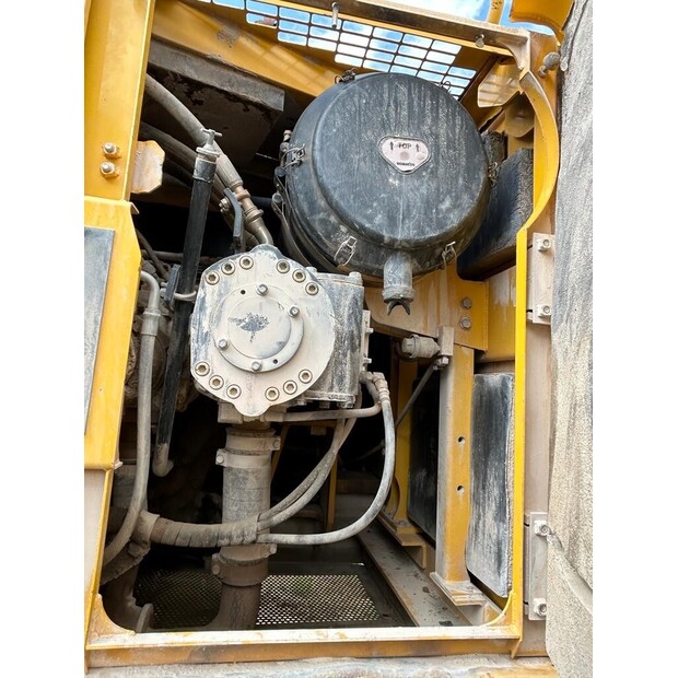 كوماتسو PC600-8K-46487349