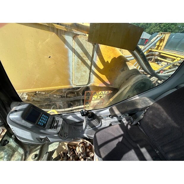 كوماتسو PC600-8K-46487359