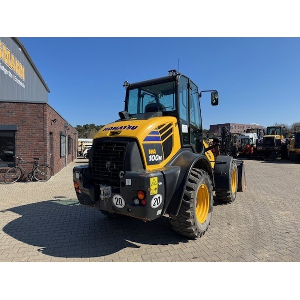 كوماتسو WA100M-46487482