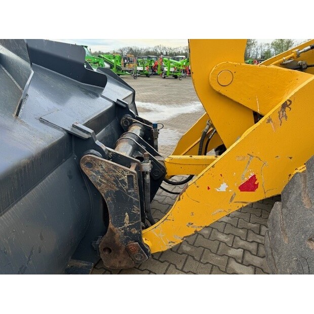 Komatsu WA270-8-46487533