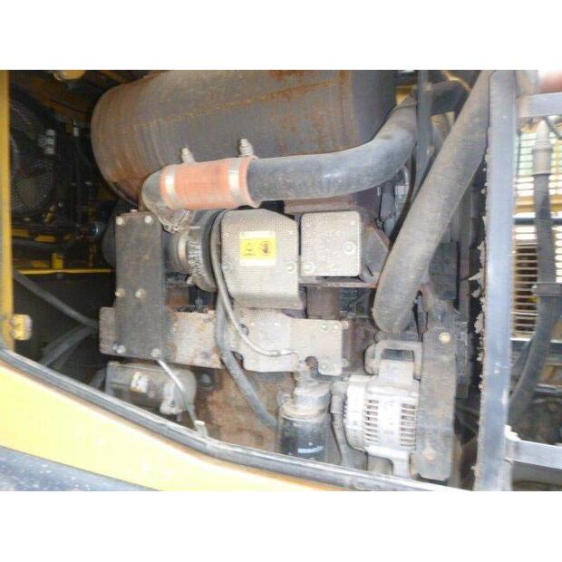 Komatsu WA320-5-46487575