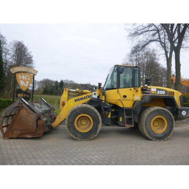 Komatsu WA320-5-46487579