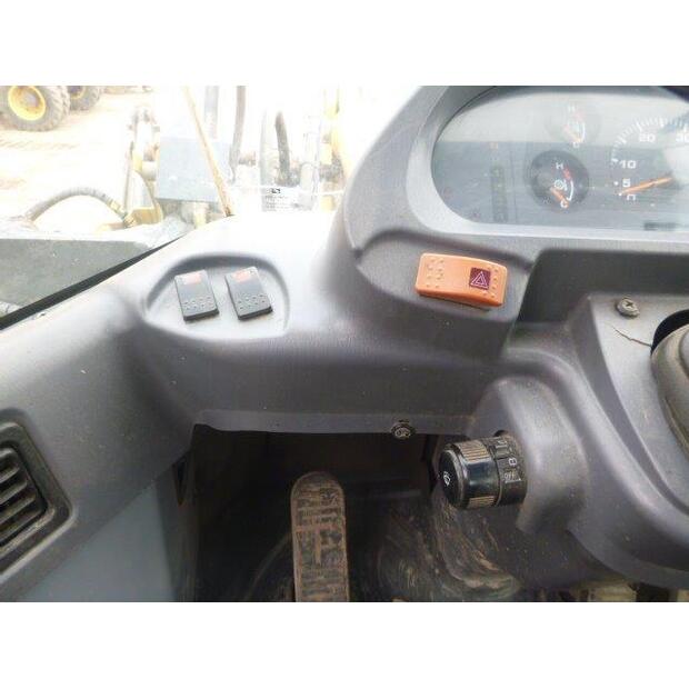 Komatsu WA320-5-46487606