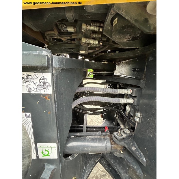 كوماتسو WA320-8-46487647