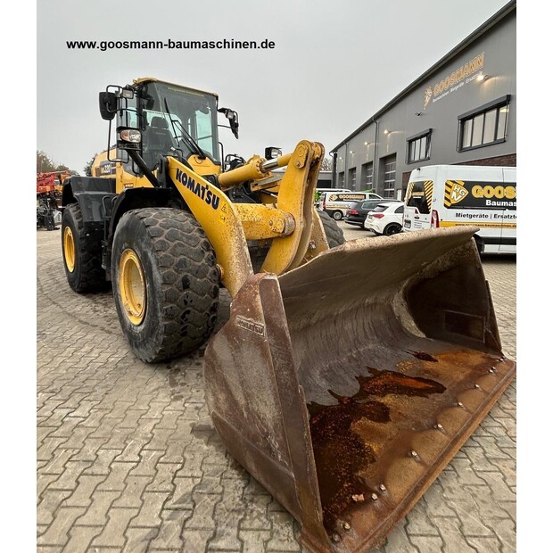 كوماتسو WA320-8-46487653