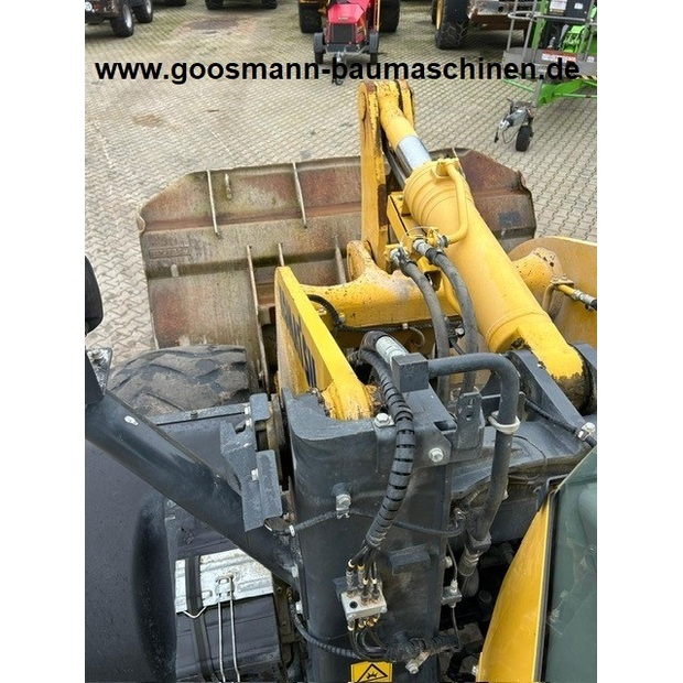 كوماتسو WA320-8-46487661