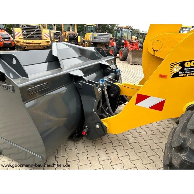 Komatsu WA320-8E0-46487681