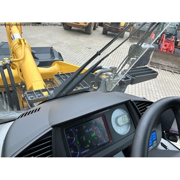 Komatsu WA320-8E0-46487688