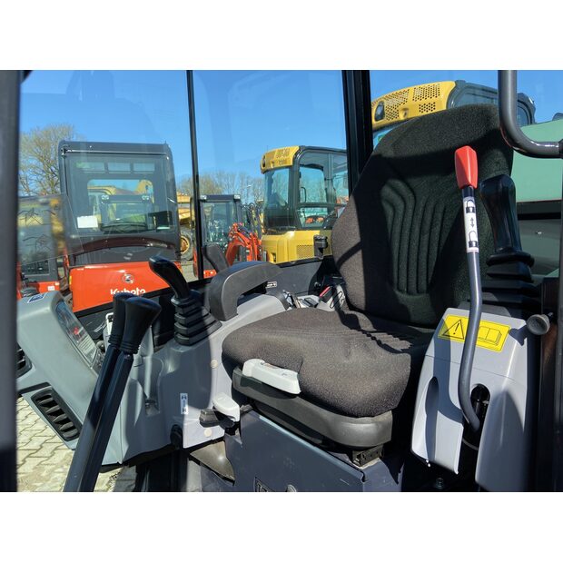 KUBOTA KX018-4-46488353