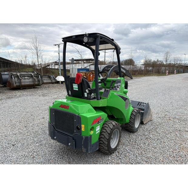 2022 افانت 423-46488644