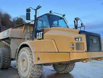 Image for Articulated Dump Trucks 2015 Caterpillar 745C