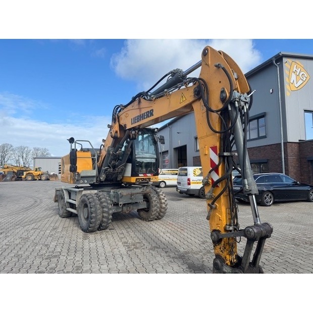 Liebherr A916-46489372