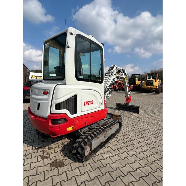تاكوتشي TB225A-46490128