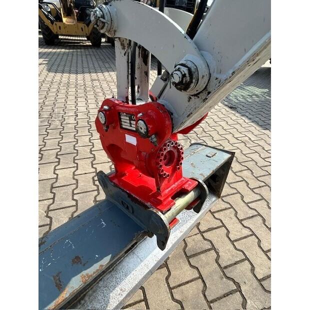 تاكوتشي TB225A-46490140