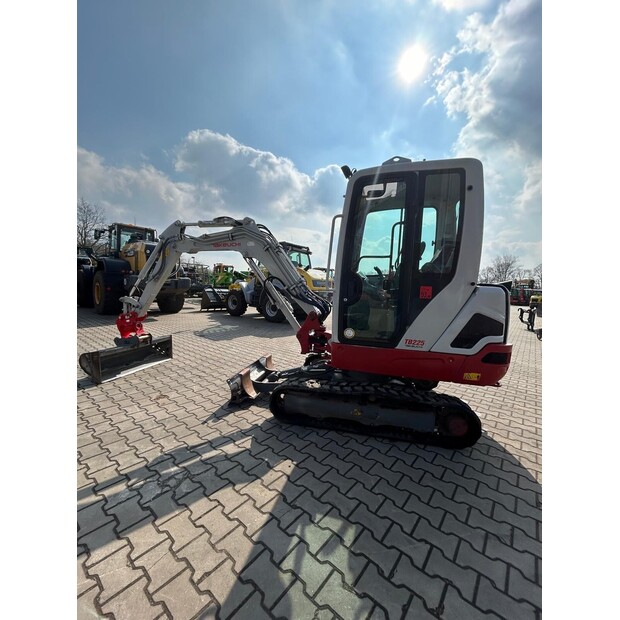 تاكوتشي TB225A-46490151