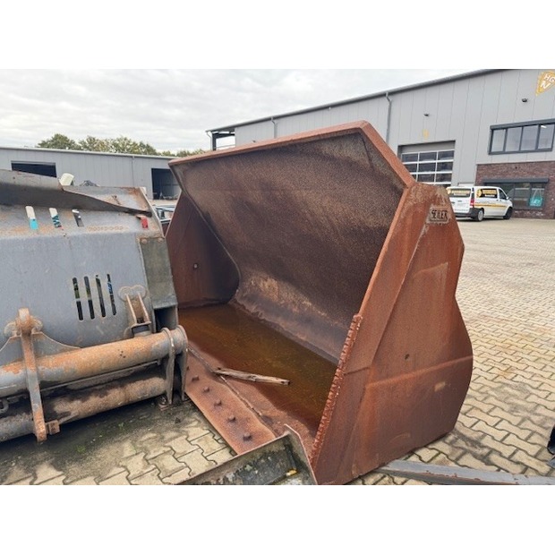 Volvo L180H-46490581