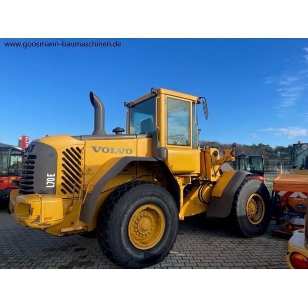 فولفو L70E-46490764
