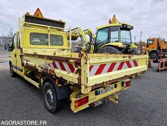 2009-renault-master-1441061-46493928