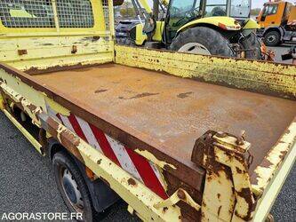 2009-renault-master-1441061-46493946