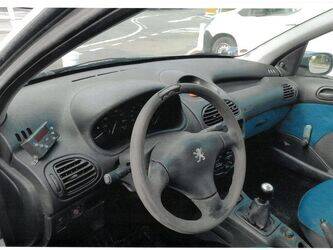 2001-peugeot-206-1441066-46494005