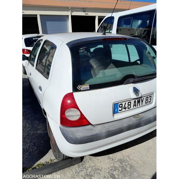 2003 Renault Clio-46494012