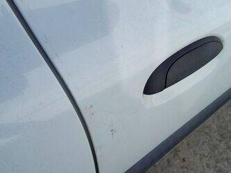 2003-renault-clio-1441067-46494016