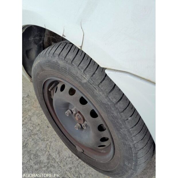 2003 Renault Clio-46494021