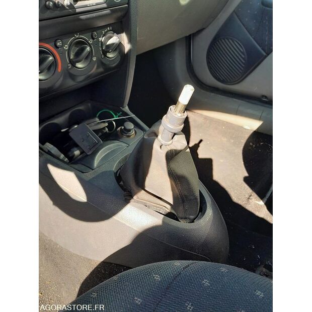 2003 Renault Clio-46494024