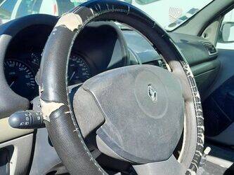 2003-renault-clio-1441067-46494025