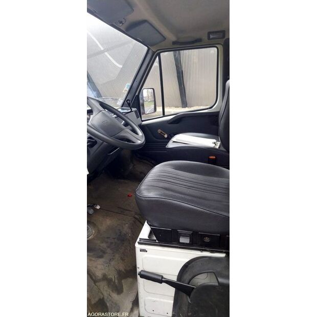 1993 Peugeot J5-46494067