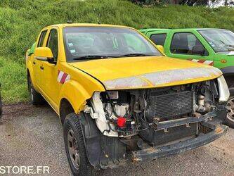 2012-nissan-navara-1441075-46494114